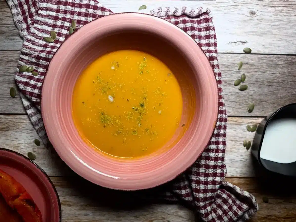 Jednostavna krem juha od buće/bundeve/tikve bez vrhnja fina i jednostavna krem gusta juha od buce bundeve tikve bez vrhnja