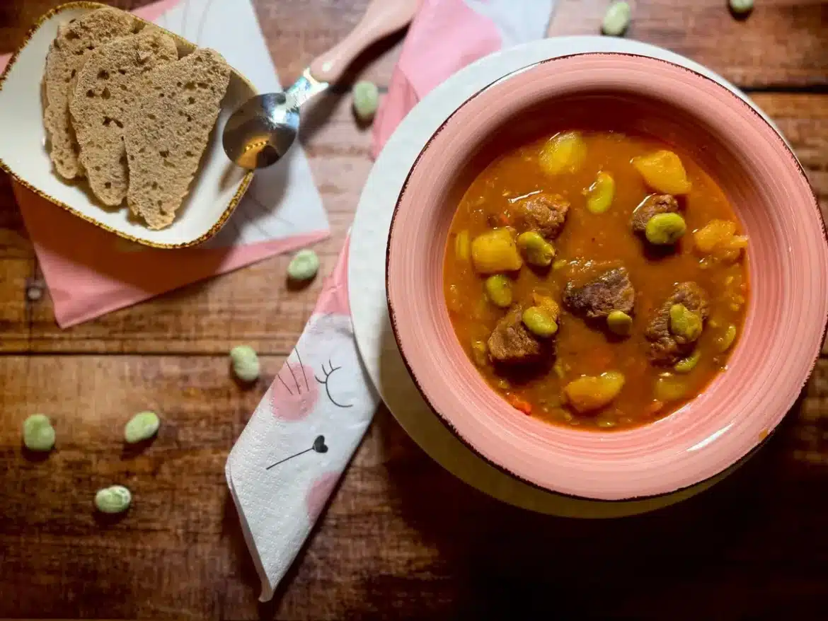 Janjetina s mladim bobom – recept koji obožavaju djeca i odrasli janjetina s bobom ili graškom - recept za bebe i djecu