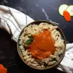 Umak od rajčica s povrćem, suhim šljivama i indijskim oraščićima