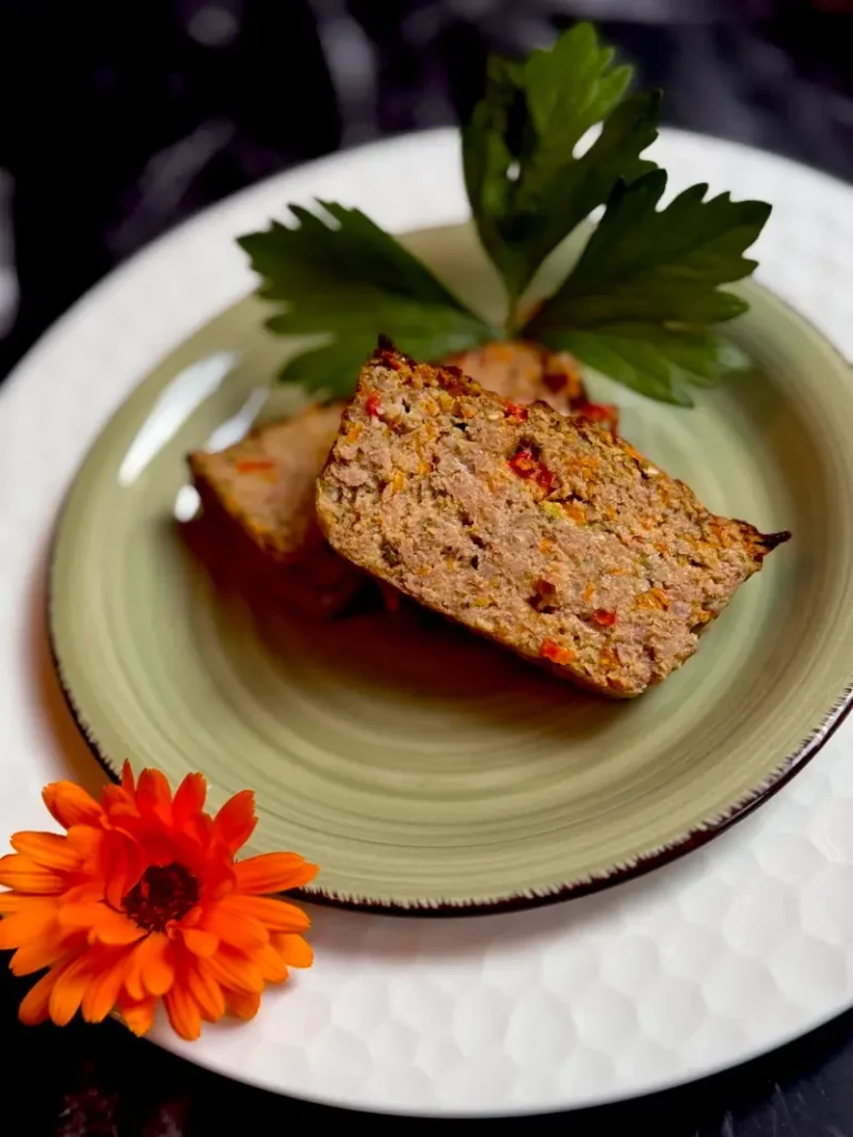 mesna štruca s povrćem i jajima za odrasle i djecu